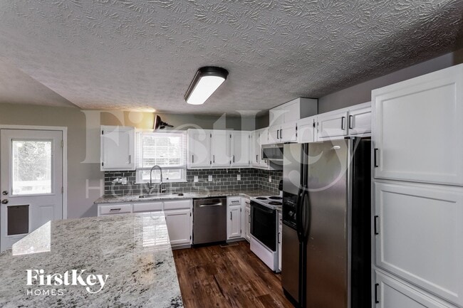 Photo - 2097 Blackberry Cir