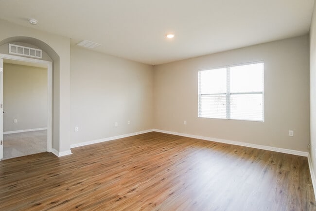 Photo - 1453 Kensley Ave