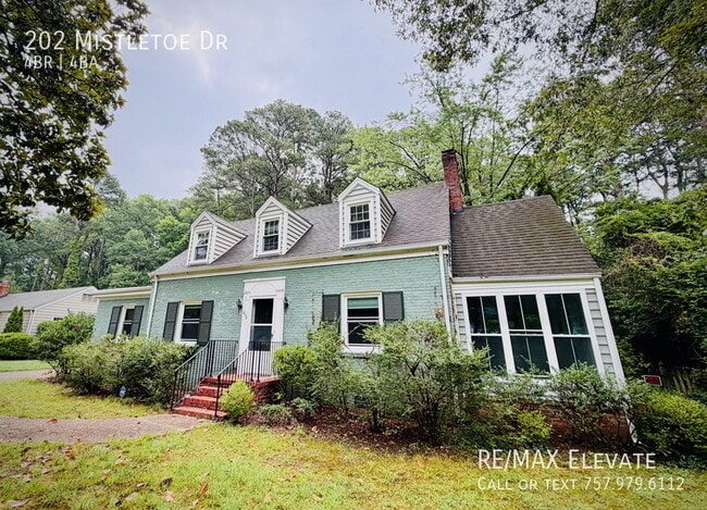 Photo - 202 Mistletoe Dr