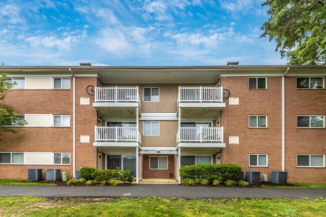 Apartment Homes for rent in Forestville, MD | Avenue Apartments