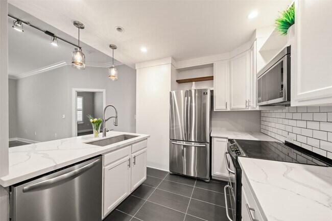 Building Photo - 1010 Rosine St Unit 108 Rental
