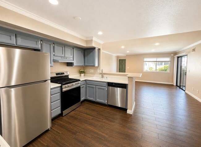 151 Majestic Ct Unit 602