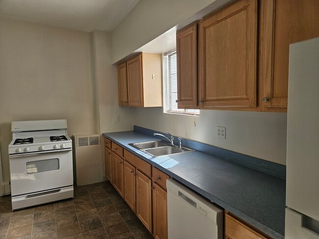 Photo - 73 Elm St Unit 73 Elm street #1
