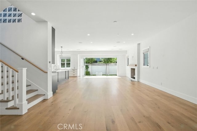 Photo - 391 La Perle Pl