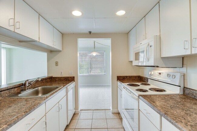 Apartamento con acabados clásicos de la cocina
