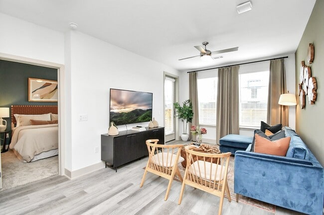 Building Photo - 2020 Grandway Dr Unit 7312