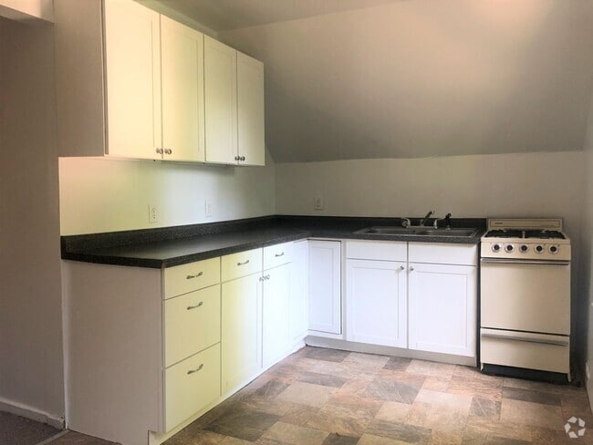 Building Photo - 720 Village Unit 3 Rental