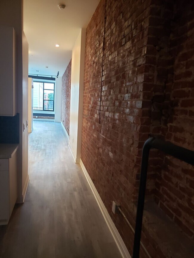 151 E 2nd St Unidad 155 Loft