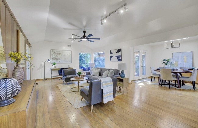 Photo - 1720 Humphrey Dr