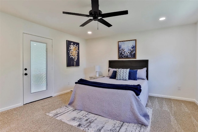 Photo - 5812 Waltham Ave