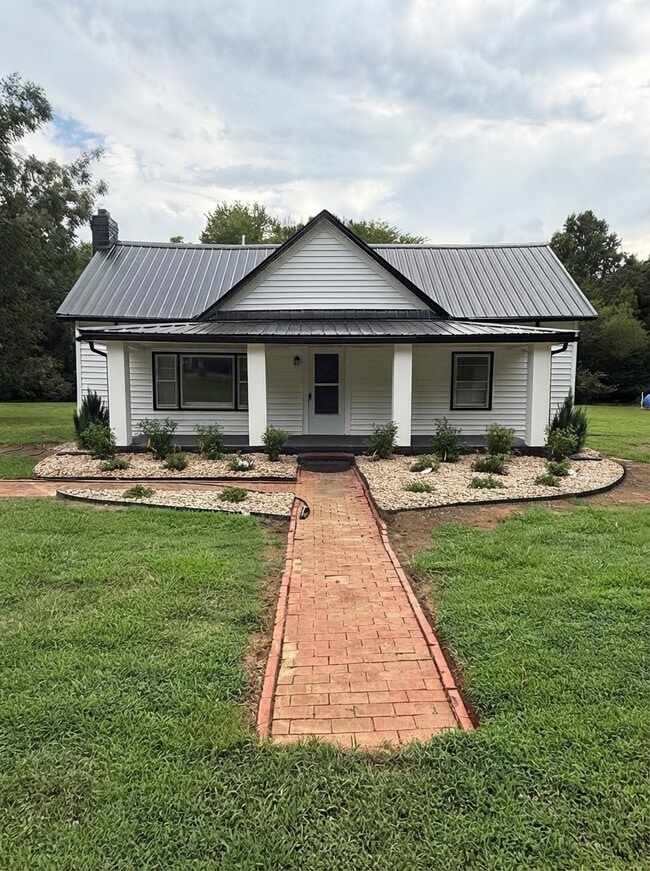 393 Russell Chapel Church Rd