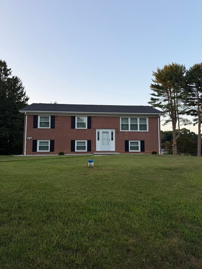 Building Photo - 2314 Cox Rd