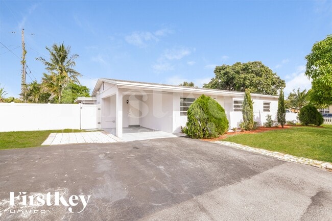 Photo - 161 NE 20th St