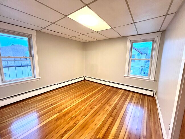 Photo - 36 Ferncliff Ave Unit 2