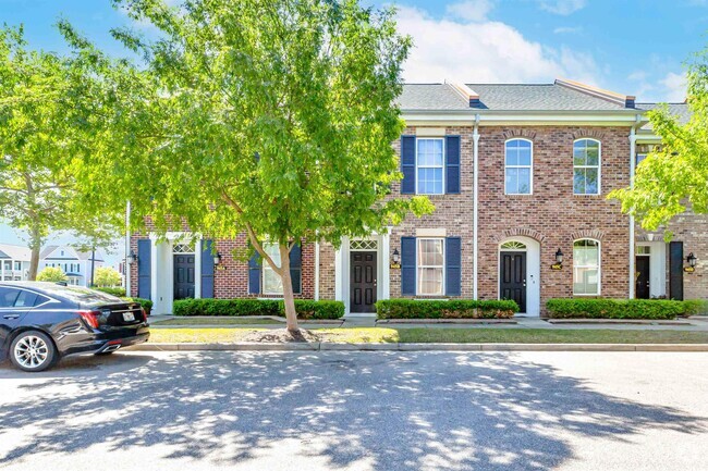 Building Photo - 945 Rosencrans Ln Rental