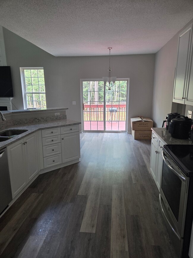 203 Magnolia Bluff Dr