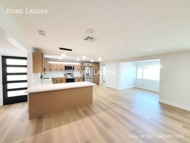 Photo - 1618 W Lamar Rd