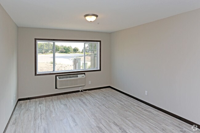 2BR, 2BA - 882 SF