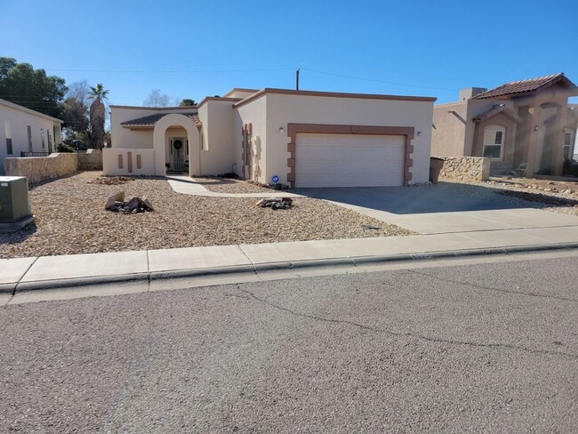 Beautiful 3 Bedroom/2 Bath Home !! **Comin... - Beautiful 3 Bedroom/2 Bath Home !! **Comin...