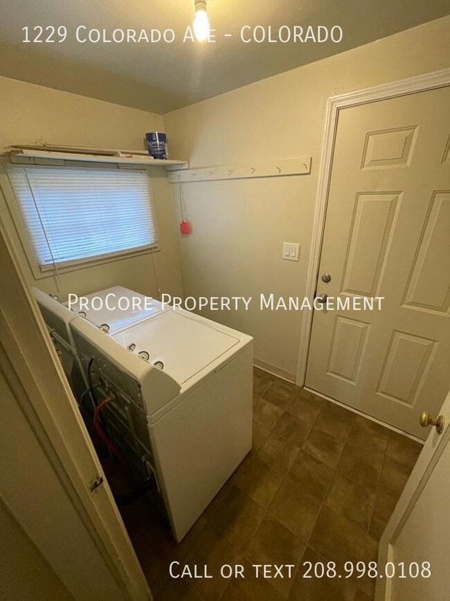 Photo - Walk to BSU! 2 bed / 1 bath Please note:  ...