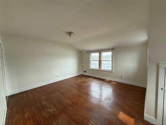 Photo - 307 W Shore Rd Unit 5