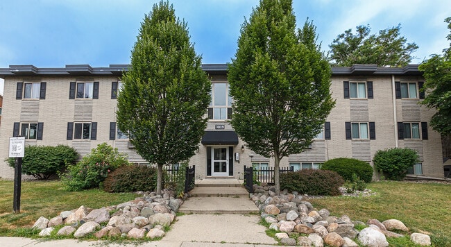 MadGrey Apartments - MadGrey Apartments