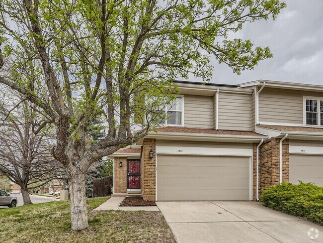 Building Photo - Updated Townhome in Indian Creek