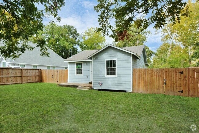 Building Photo - 7429 Springdale St Rental