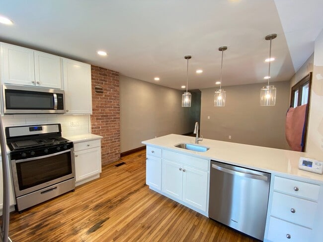 Photo - 425-427-427 E Lane Ave Unit 427