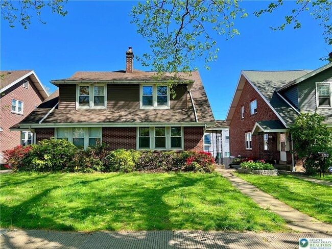 Photo - 1408 W Union Blvd House
