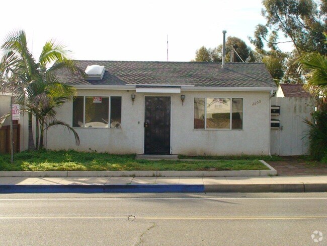 Building Photo - 2255 Garnet Ave Unit #2 Rental