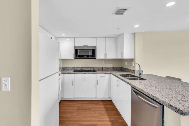 Photo - 3000 Coral Wy Unit 507