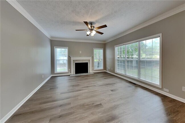 Photo - 2305 Luther Terrace SW