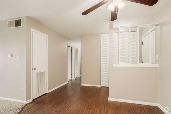 2BR, 1.5BA - 1,050SF - Dining Room - Foster Park Apartments