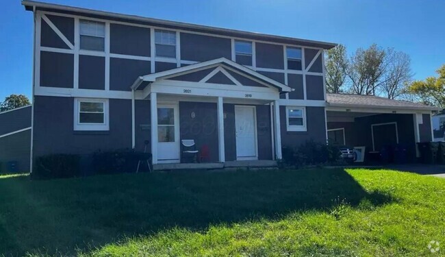 Building Photo - 2621 Woodsedge Rd Rental