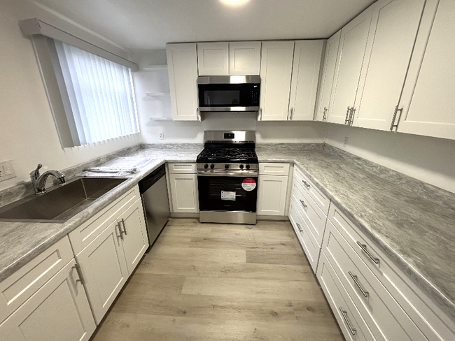 Photo - 555 Oak St Apartment Unit 204