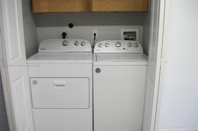 Photo - 9307 NW 121st St