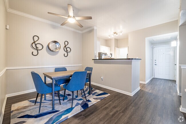 2BR, 2BA- B2- 1,010SF- Dining Room - Treymore At Cityplace