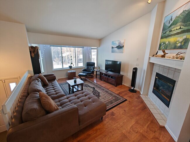 Photo - 2141 N Midtown Dr