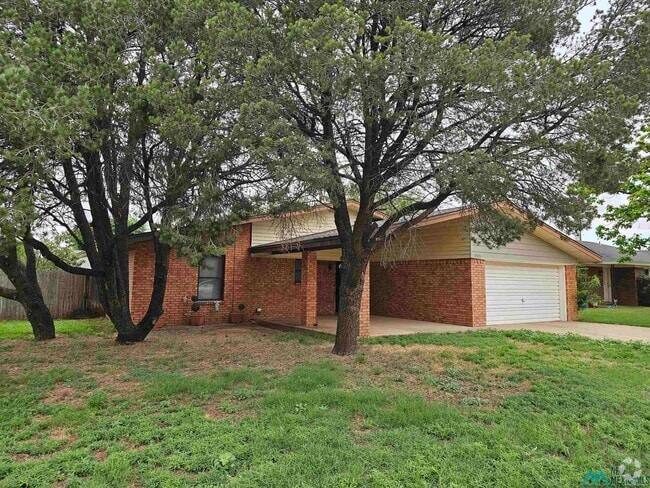 Building Photo - 2300 Moberly Dr Rental