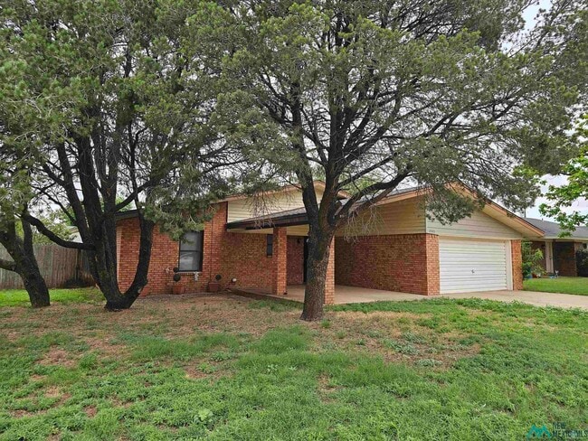 Photo - 2300 Moberly Dr House