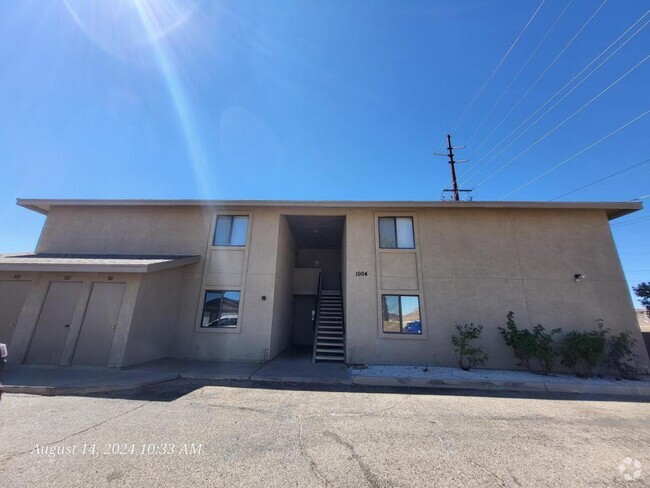 Building Photo - 1004 Beverly Ave Rental