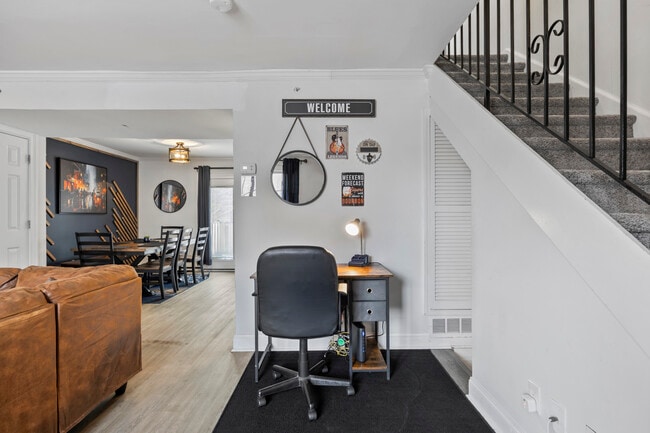 Photo - 15 Villa Ct SE