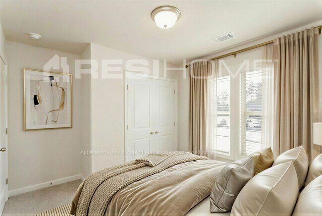 Photo - 3053 Faireno Pl
