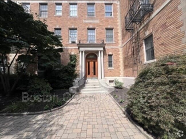 Building Photo - 856 Massachusetts Ave Rental