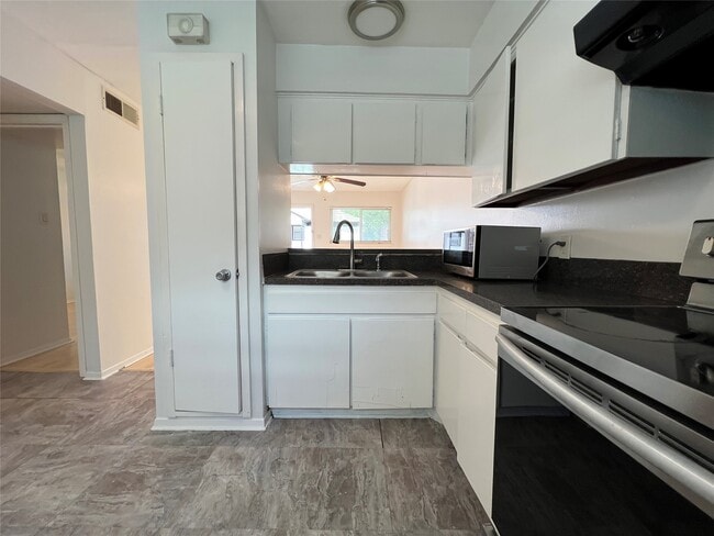 Photo - 1851 W Main St Unit 6