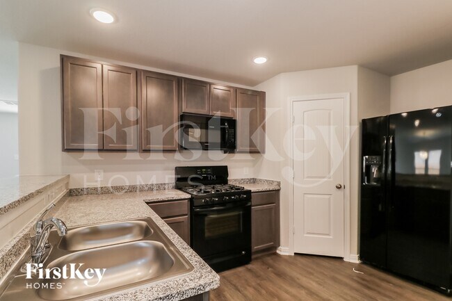 25582 Roy Rogers Rd