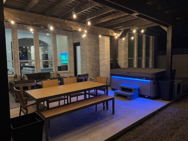 Hot tub w chiller, TV, Furniture Included - 1712 Friendship Ln
