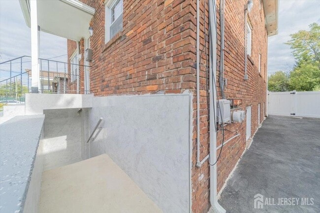 54 Bergen St