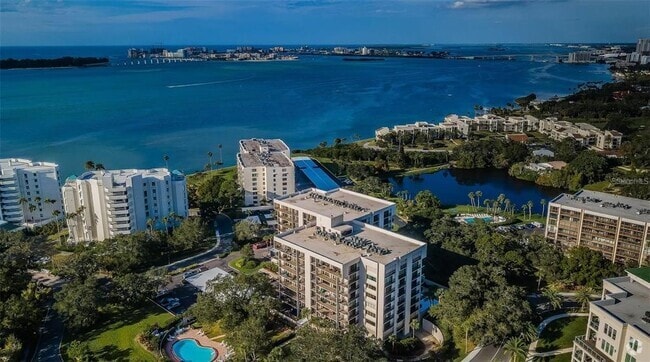 Building Photo - 150 Belleview Blvd Unit 403 Rental